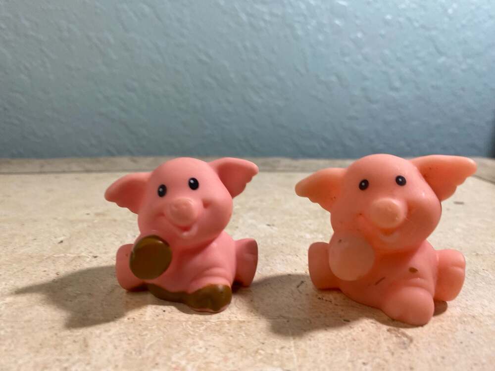 Fisher-Price Little People Pig Figures Lot of 2